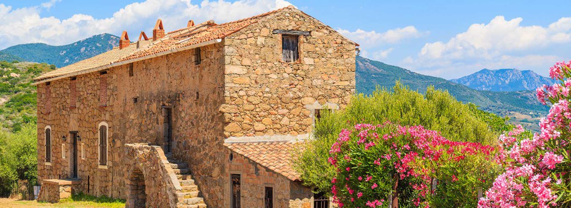 Isolation de murs en pisé l